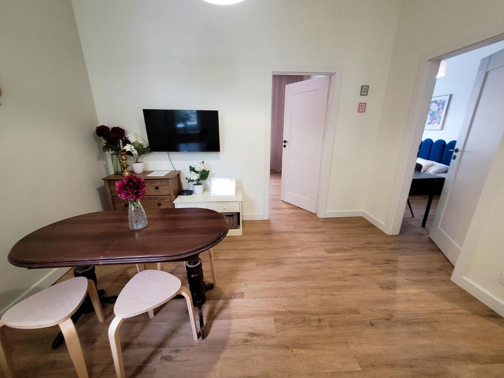 Apartment Kwiatowy Azyl By Rentoom Torun